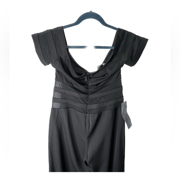 GORGEOUS OFF SHOULDER BLACK FLATTERING JUMPSUIT!! A14 - Picture 5 of 5